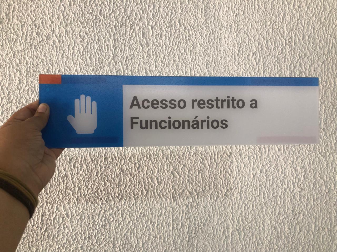 Placa de Sinalização para Porta em Acrílico com Impressão Digital - Placas de Porta - Imagem 2